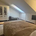 Spacious Townhouse In The Heart Of Old Town Apartment