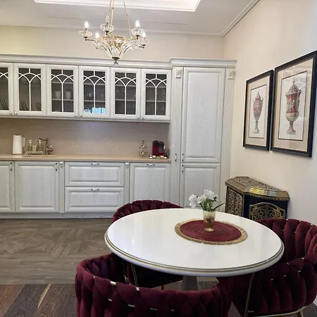 Spacious Townhouse In The Heart Of Old Town Vilnius