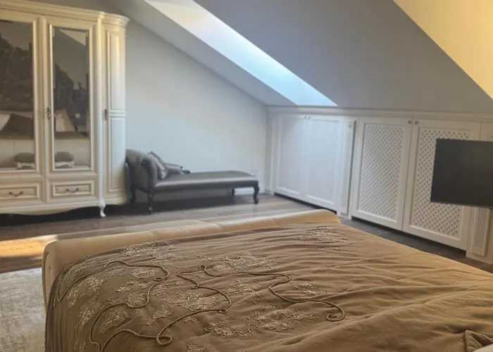 Spacious Townhouse In The Heart Of Old Town Lejlighed